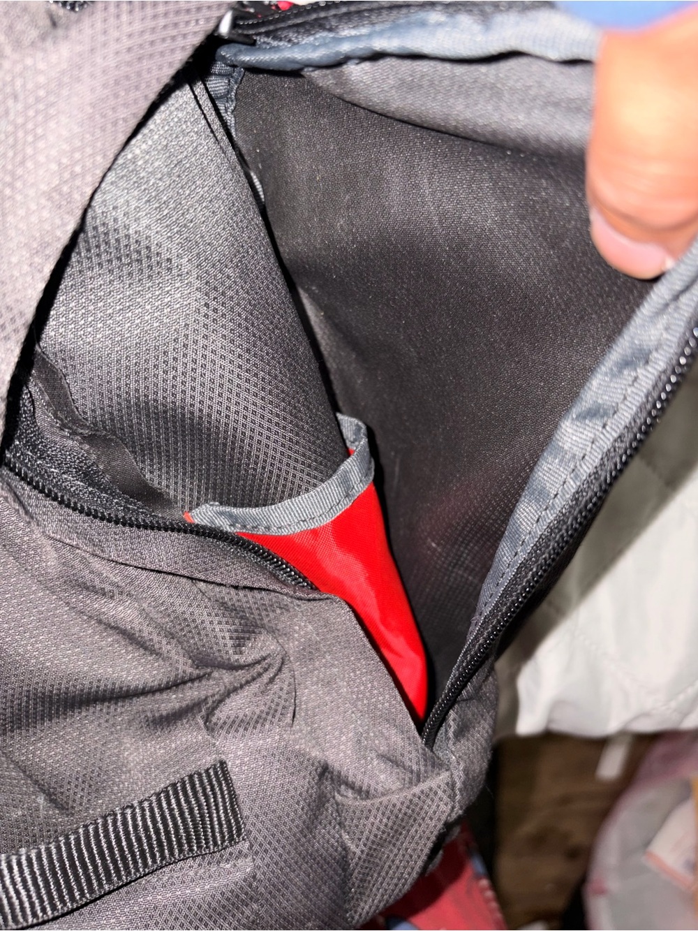 Jansport Growler Backpack 1705cu. Hold 15" Laptop Or 3L Hydration Bladder - Picture 7 of 9